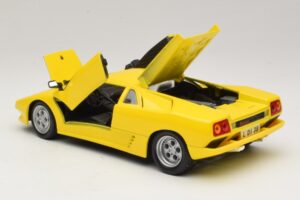 Lamborghini Diablo Geltonas Maisto 1:18 32803 Metalas - nuotrauka 5 iš 8