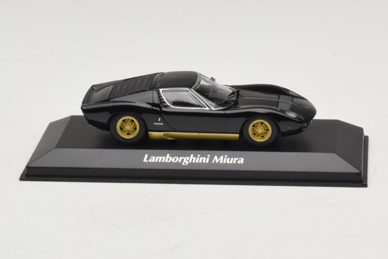 Lamborghini Miura P400 Juodas Maxichamps 1:43 940103000 Metalas
