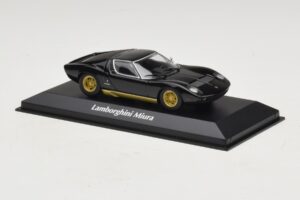 Lamborghini Miura P400 Juodas Maxichamps 1:43 940103000 Metalas - nuotrauka 3 iš 5