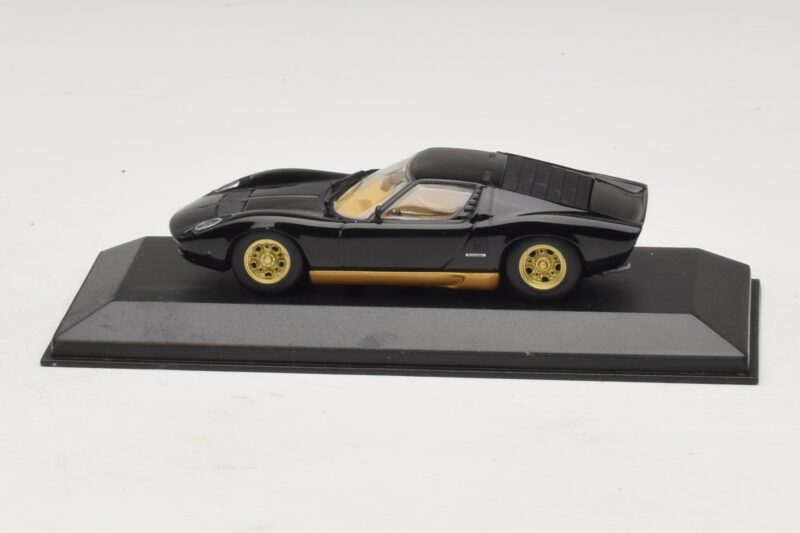 Lamborghini Miura P400 Juodas Minichamps 1:43 Lamborghini Miura P400 Juodas Minichamps 1:43 430103004 Metalas