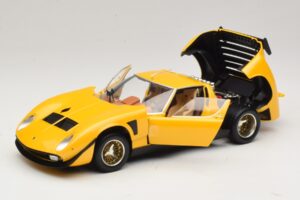 Lamborghini Miura SVR Geltonas & Juodas Kyosho 1:18 08319GY Metalas - nuotrauka 2 iš 8