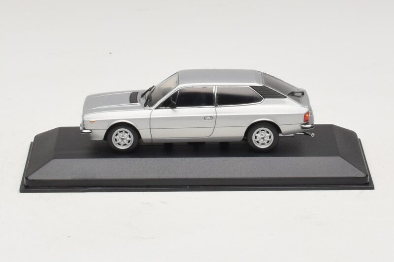 Lancia Beta HPE Sidabrinis Minichamps 1:43 Lancia Beta HPE Sidabrinis Minichamps 1:43 400125711 Metalas