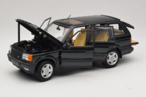 Land Rover Range Rover P38A 4.6 HSE Žalia Metalik AUTOart 1:18 70010 Metalas - nuotrauka 2 iš 8