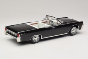 Lincoln Continental Convertible Juodas Bad Boys KK-Scale 1:18 KKDC181521 Metalas - nuotrauka 3 iš 7