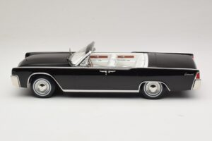Lincoln Continental Convertible Juodas Bad Boys KK-Scale 1:18 KKDC181521 Metalas - nuotrauka 4 iš 7