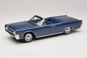 Lincoln Continental Convertible Mėlyna Metalik The Lincoln Lawyer KK-Scale 1:18 KKDC181522 Metalas