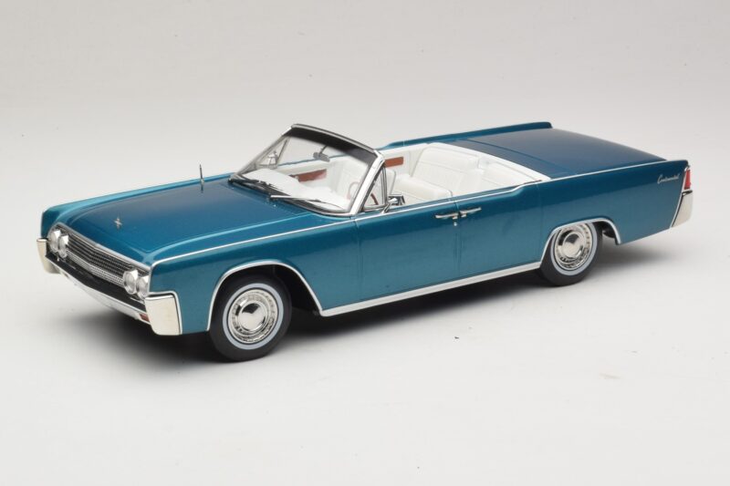 Lincoln Continental Convertible Turkio Metalik KK-Scale 1:18 KKDC181524 Metalas