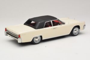 Lincoln Continental Convertible Baltas John F. Kennedy KK-Scale 1:18 KKDC181523 Metalas - nuotrauka 3 iš 7