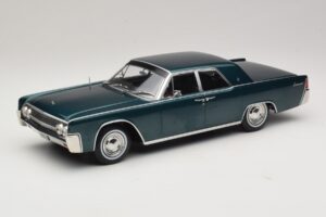 Lincoln Continental Tamsiai Žalia Metalik Matrix Reloaded & Revolutions KK-Scale 1:18 KKDC181481 Metalas