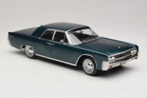 Lincoln Continental Tamsiai Žalia Metalik Matrix Reloaded & Revolutions KK-Scale 1:18 KKDC181481 Metalas - nuotrauka 4 iš 6