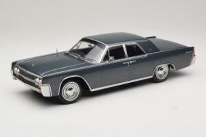Lincoln Continental Pilka Metalik Marnie KK-Scale 1:18 KKDC181482 Metalas