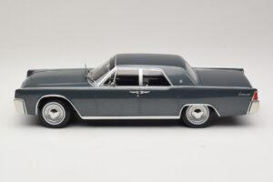 Lincoln Continental Pilka Metalik Marnie KK-Scale 1:18 KKDC181482 Metalas - nuotrauka 3 iš 6