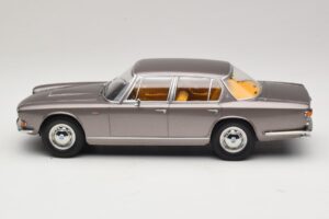Maserati Quattroporte I Pilka Metalik KK-Scale 1:18 KKDC181511 Metalas - nuotrauka 3 iš 6