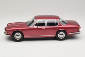 Maserati Quattroporte I Raudona Metalik KK-Scale 1:18 KKDC181512 Metalas - nuotrauka 3 iš 6
