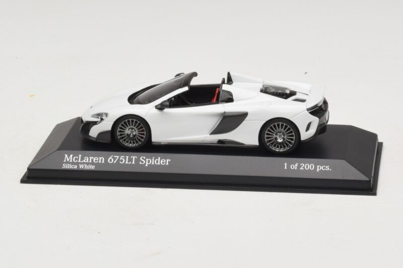 McLaren 675LT Spider Silica White Minichamps 1:43 537154432 Metalas
