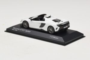 McLaren 675LT Spider Silica White Minichamps 1:43 537154432 Metalas - nuotrauka 3 iš 5