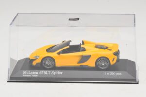 McLaren 675LT Spider Volcano Yellow Minichamps 1:43 537154430 Metalas - nuotrauka 4 iš 5