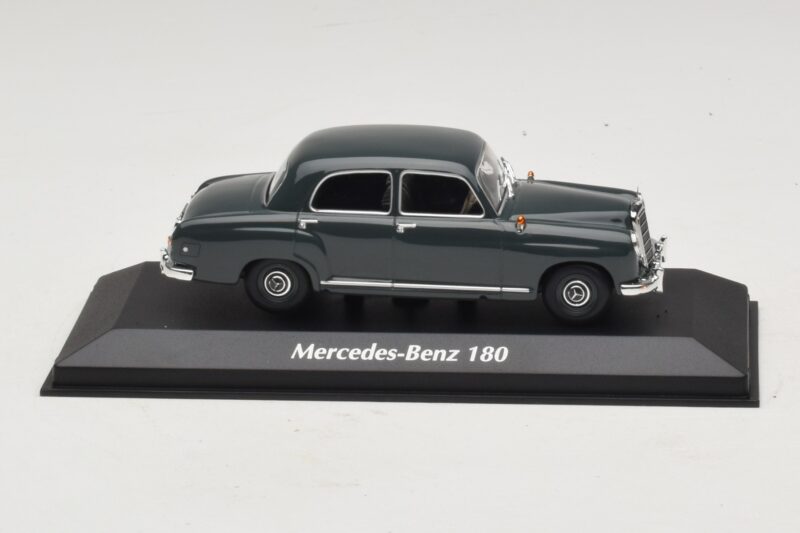 Mercedes 180 W120 Pilkas Maxichamps 1:43 940033100 Metalas