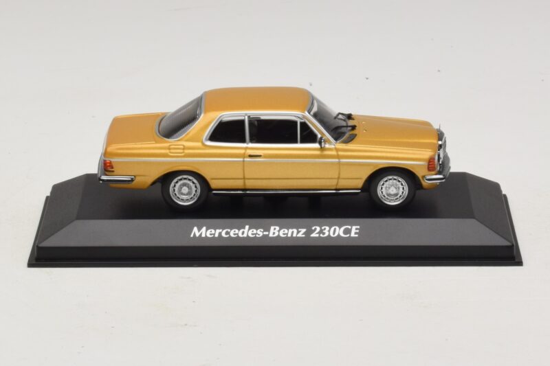Mercedes 230 CE C123 Auksinė Metalik Maxichamps 1:43 Mercedes 230 CE C123 Auksinė Metalik Maxichamps 1:43 940032220 Metalas