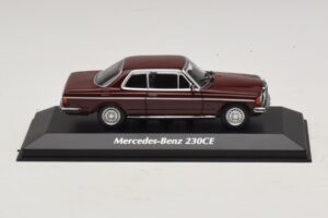 Mercedes 230 CE C123 Raudonas Maxichamps 1:43 940032221 Metalas