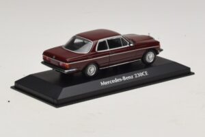 Mercedes 230 CE C123 Raudonas Maxichamps 1:43 940032221 Metalas - nuotrauka 2 iš 5