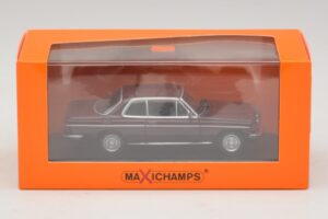 Mercedes 230 CE C123 Raudonas Maxichamps 1:43 940032221 Metalas - nuotrauka 5 iš 5