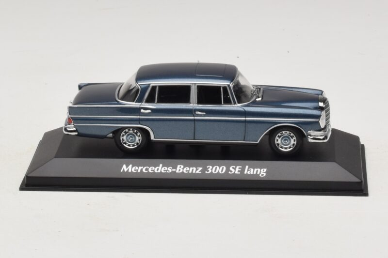 Mercedes 300 SE W112 Lang Mėlyna Metalik Maxichamps 1:43 940035200 Metalas