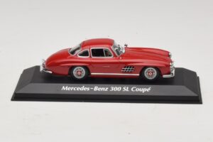 Mercedes 300 SL W198 Raudonas Maxichamps 1:43 940039001 Metalas