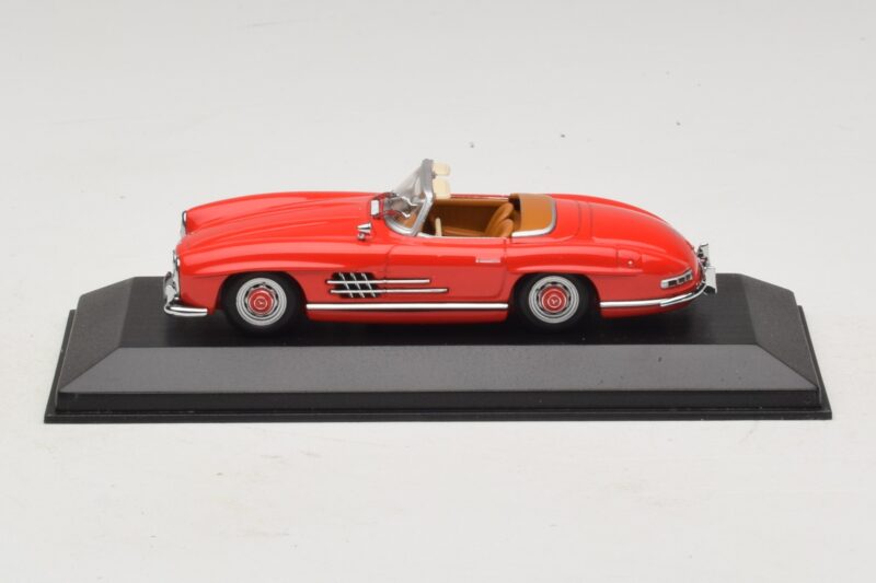 Mercedes 300 SL W198 Raudonas Su Rudu Salonu Minichamps 1:43 MB009 Metalas