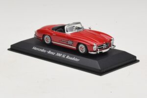 Mercedes 300 SL W198 Roadster Raudonas Maxichamps 1:43 940039031 Metalas - nuotrauka 3 iš 5