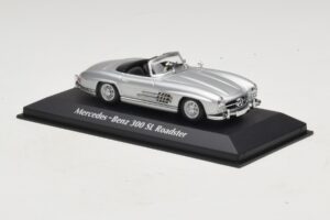 Mercedes 300 SL W198 Roadster Sidabrinis Maxichamps 1:43 940039030 Metalas - nuotrauka 3 iš 5