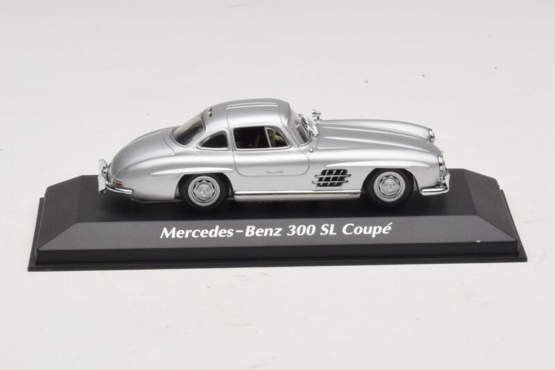 Mercedes 300 SL W198 Sidabrinis Maxichamps 1:43 940039000 Metalas