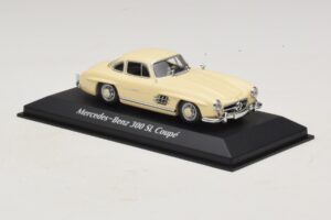 Mercedes 300 SL W198 Baltas Maxichamps 1:43 940039002 Metalas - nuotrauka 3 iš 5