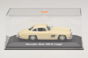 Mercedes 300 SL W198 Baltas Maxichamps 1:43 940039002 Metalas - nuotrauka 4 iš 5