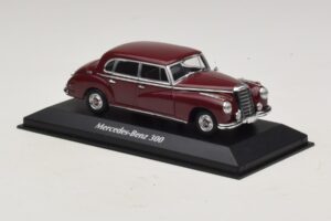Mercedes 300 W186 Tamsiai Raudonas Maxichamps 1:43 940039060 Metalas - nuotrauka 3 iš 5