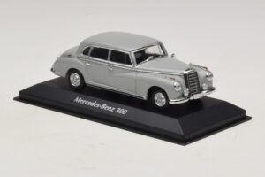 Mercedes 300 W186 Pilkas Maxichamps 1:43 940039061 Metalas - nuotrauka 3 iš 5