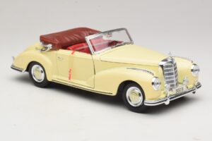 Mercedes 300S Kreminis Maisto 1:18 31806 Metalas - nuotrauka 6 iš 8