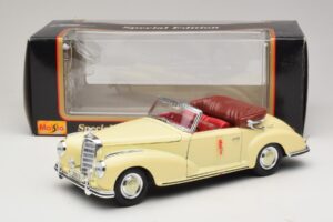 Mercedes 300S Kreminis Maisto 1:18 31806 Metalas - nuotrauka 8 iš 8