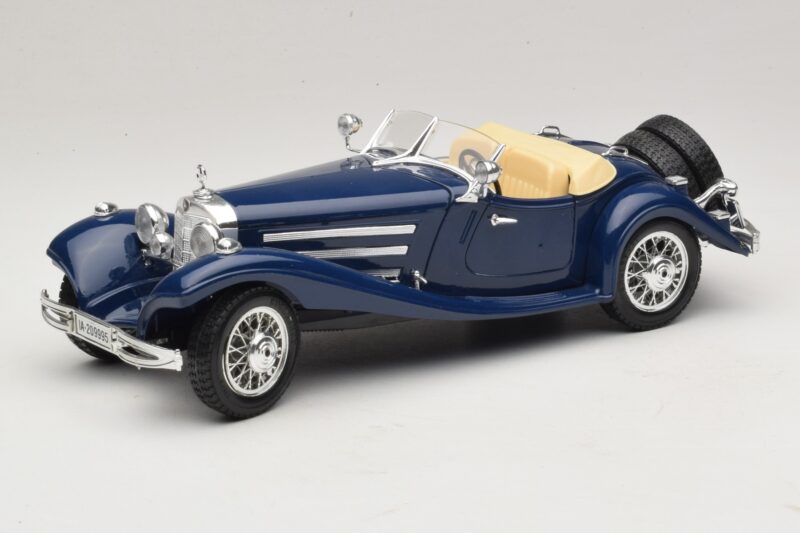 Mercedes 500K Roadster Mėlynas Bburago 1:20 3070 Metalas