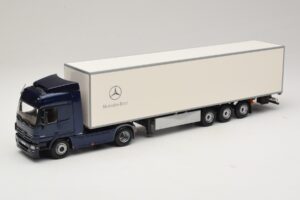 Mercedes Actros 1044 Mėlynas Minichamps 1:43 B66000604 Metalas