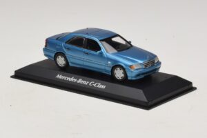 Mercedes C-Class W202 Mėlyna Metalik Maxichamps 1:43 940037060 Metalas - nuotrauka 3 iš 5