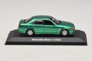 Mercedes C-Class W202 Žalia Metalik Maxichamps 1:43 Mercedes C-Class W202 Žalia Metalik Maxichamps 1:43 940037061 Metalas