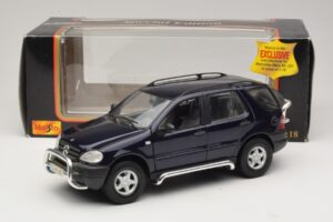Mercedes ML320 W163 Mėlynas Maisto 1:18 31847 Metalas - nuotrauka 8 iš 8
