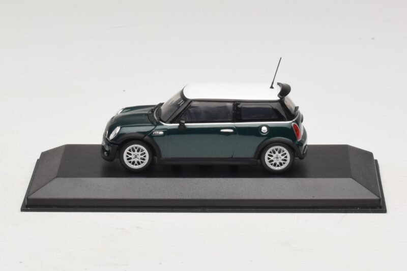 Mini Cooper One R50 Aero Green Su Baltu Stogu Minichamps 1:43 MINI011 Metalas