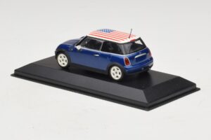 Mini Cooper S R53 Mėlynas Su Amerikos Vėliava Minichamps 1:43 MINI014 Metalas - nuotrauka 3 iš 5