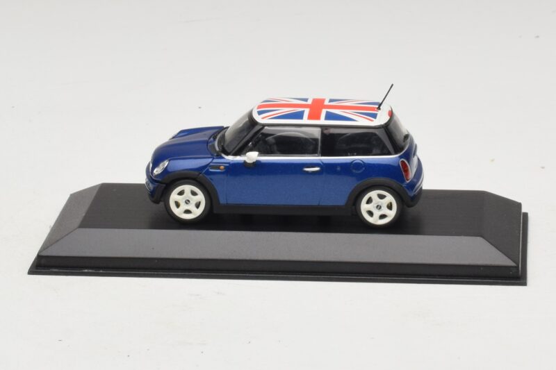 Mini Cooper S R53 Mėlynas Su Britanijos Vėliava Minichamps 1:43 Mini Cooper S R53 Mėlynas Su Britanijos Vėliava Minichamps 1:43 MINI026 Metalas
