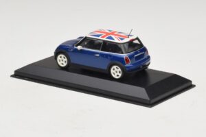 Mini Cooper S R53 Mėlynas Su Britanijos Vėliava Minichamps 1:43 MINI026 Metalas - nuotrauka 3 iš 4