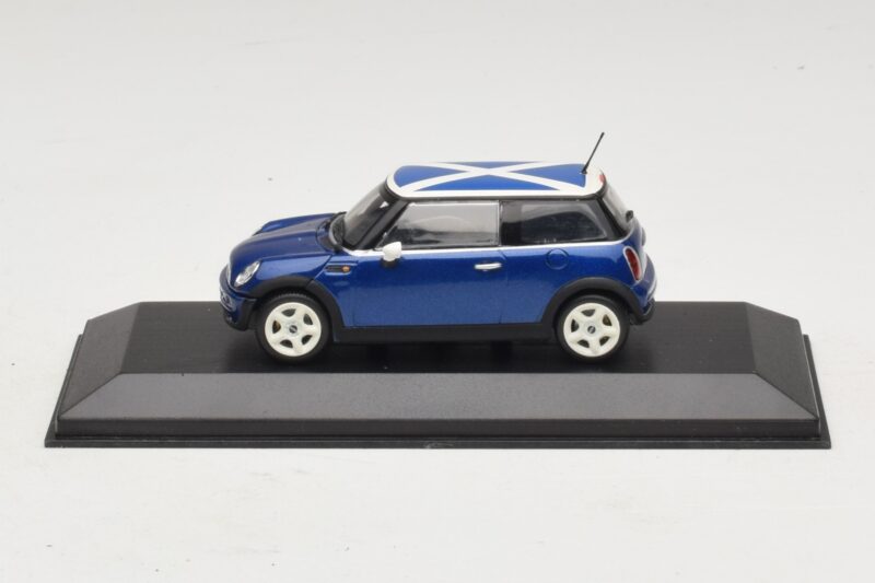 Mini Cooper S R53 Mėlynas Su Škotijos Vėliava Minichamps 1:43 MINI016 Metalas