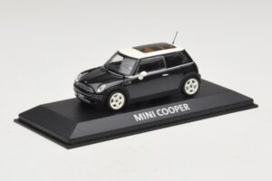 Mini Cooper S R53 Tamsiai Žalias Su Panoraminiu Stogu Minichamps 1:43 MINI015 Metalas - nuotrauka 2 iš 4