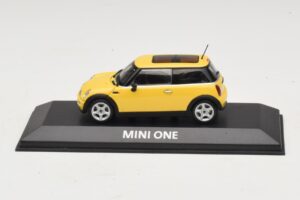 Mini Cooper S R53 Liquid Yellow Su Panoraminiu Stogu Minichamps 1:43 MINI013 Metalas